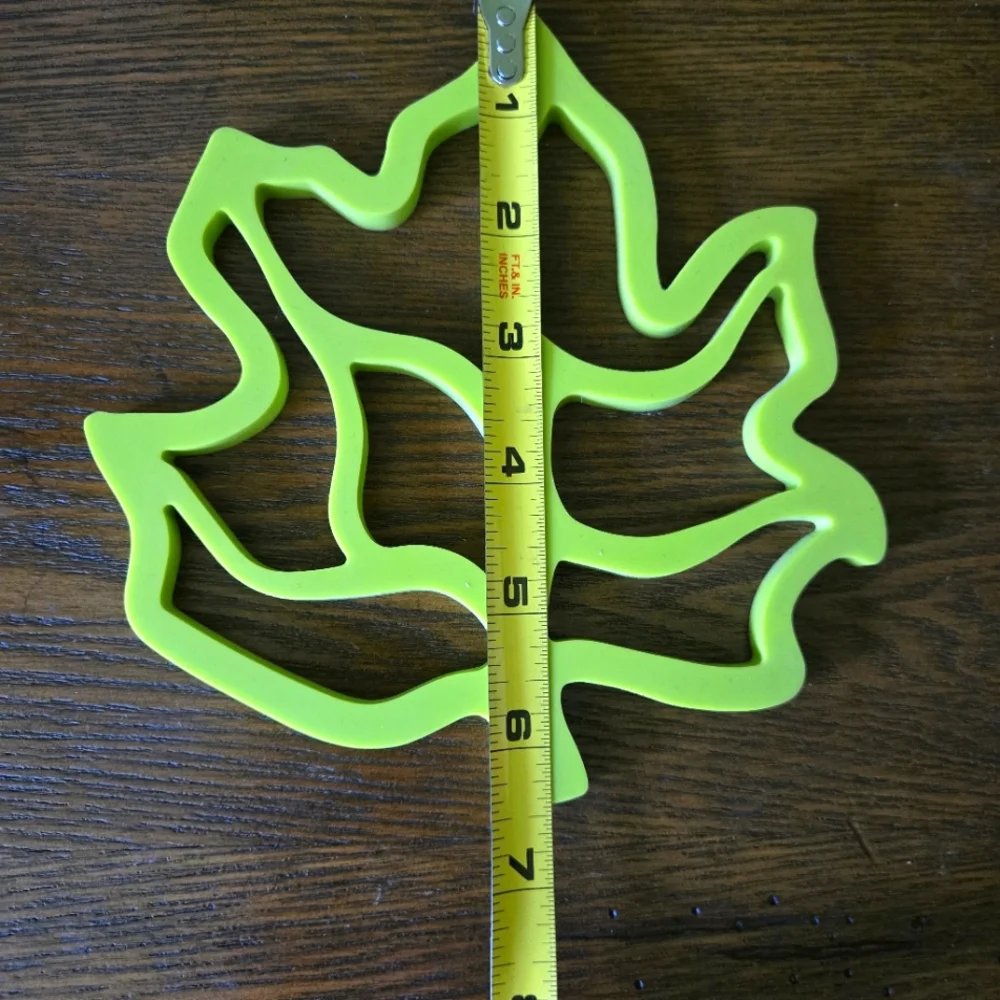 Leaf-Shaped Silicone Hot Pad